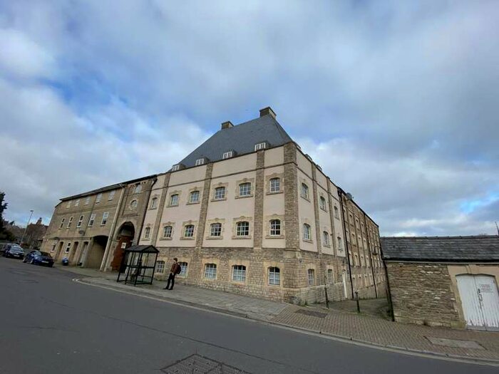 2 Bedroom Flat To Rent In The Old Brewery, Gentle Street, Frome, BA11