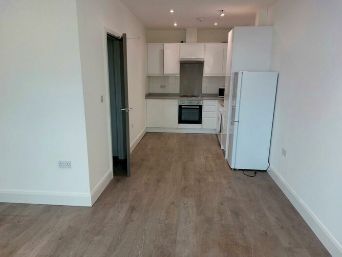 2 Bedroom Flat To Rent In Key Point, High Street, EN6