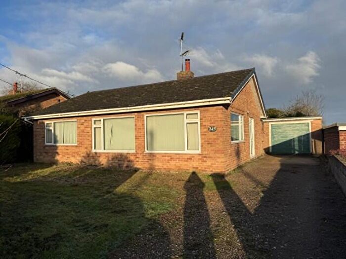 3 Bedroom Detached Bungalow For Sale In Norwich Road, Fakenham, Norfolk, NR21