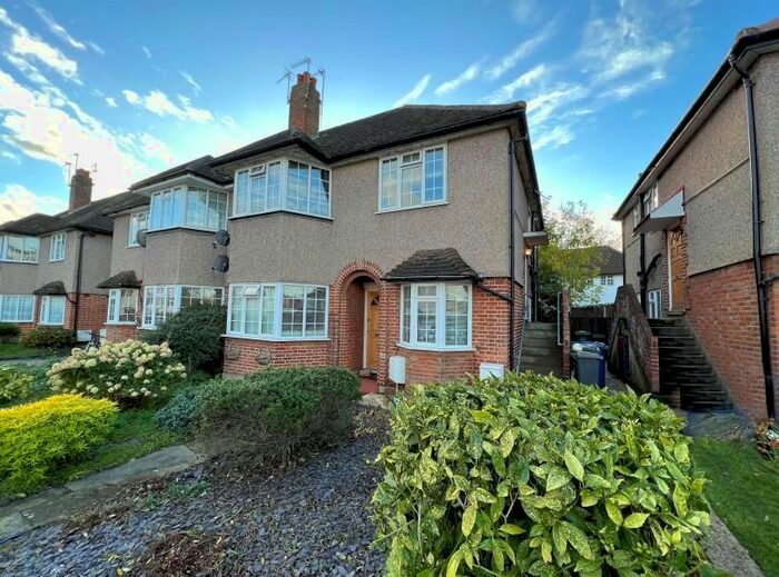 2 Bedroom Maisonette To Rent In Welbeck Close, North Finchley, N12