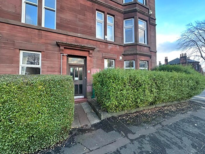 2 Bedroom Flat To Rent In Kings Park Road, Glasgow, G44