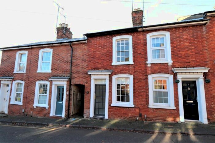 2 Bedroom Property To Rent In Ship Road, Linslade, Leighton Buzzard, LU7