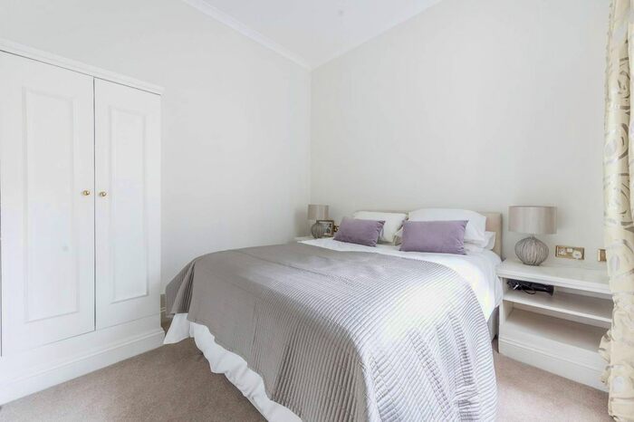 2 Bedroom Flat To Rent In Ovington Gardens, Knightsbridge, London, SW3