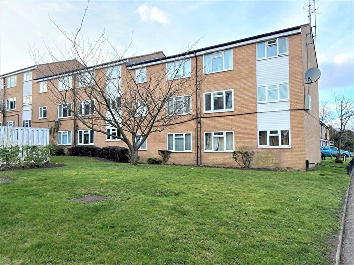 1 Bedroom Flat To Rent In Valley Road, Shortlands, Kent, BR2
