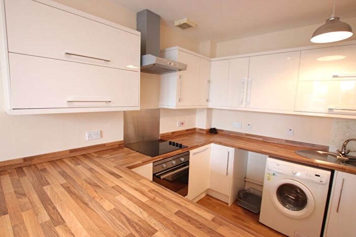 2 Bedroom Flat To Rent In Peter Street, Dundee, DD1
