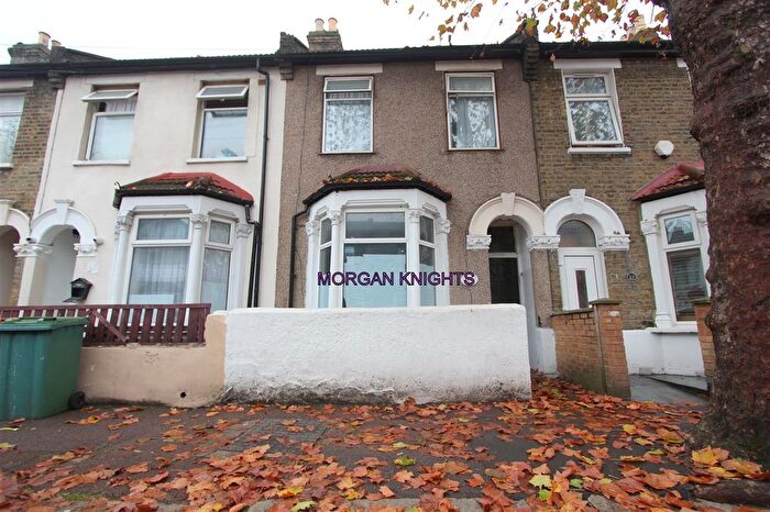 3 Bedroom Terraced House For Sale In Oakfield Road, East Ham, E6