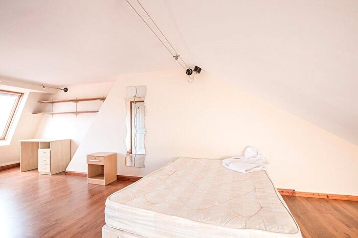 6 Bedroom House To Rent In St. Davids Road, Southsea, Hampshire, PO5