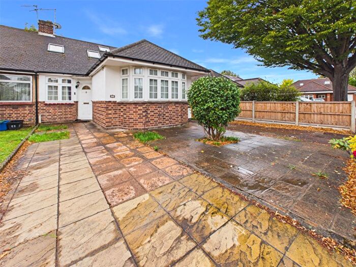 4 Bedroom Bungalow To Rent In Lime Grove, Twickenham, TW1