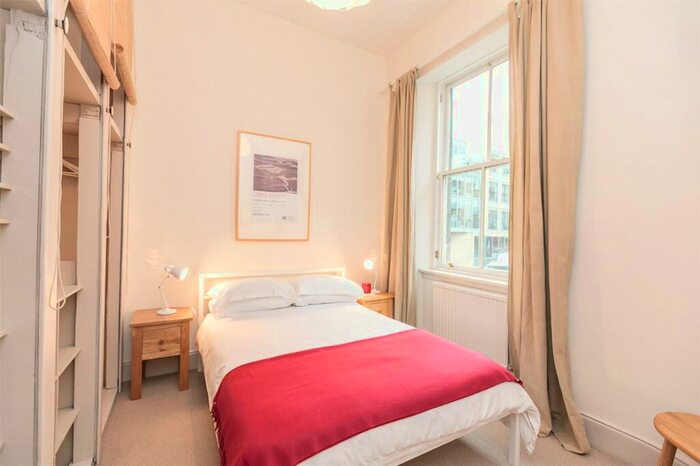 1 Bedroom Flat To Rent In Lady Lawson Street, Edinburgh, EH3