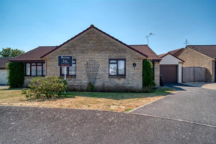 3 Bedroom Detached Bungalow For Sale In Foxglove Close, Wyke, Gillingham, SP8