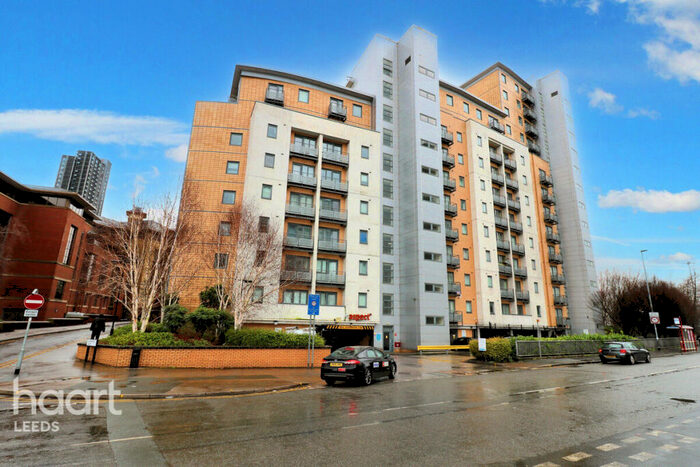 2 Bedroom Flat For Sale In Elmwood Lane, Leeds, LS2