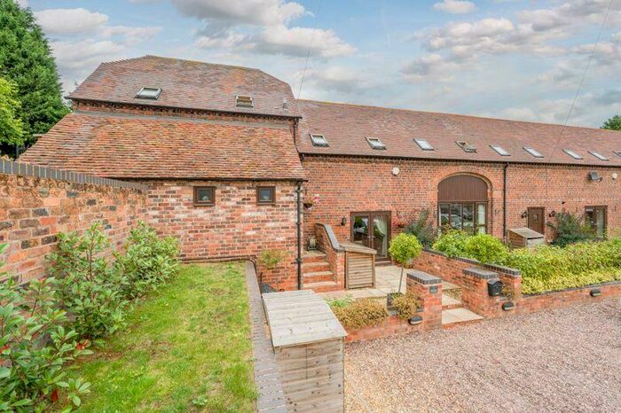 3 Bedroom Barn Conversion For Sale In Blakeshall, Kidderminster, DY11