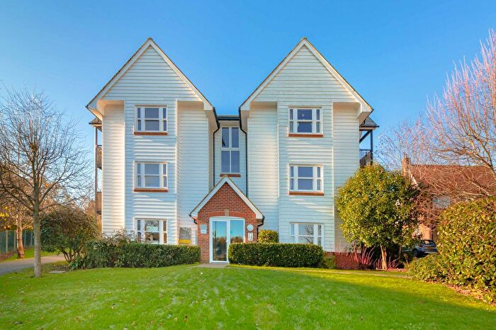 2 Bedroom Flat For Sale In Baxendale Way, Uckfield, TN22
