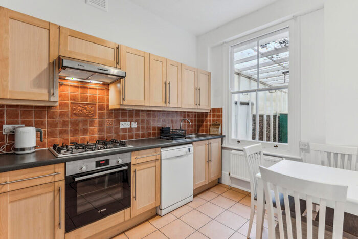 1 Bedroom Flat To Rent In Dunford Road, Islington, N7