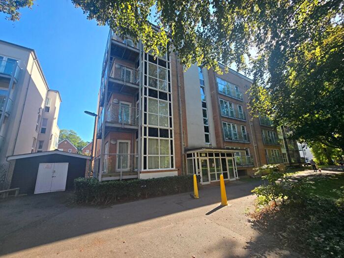 1 Bedroom Flat To Rent In Suttones Place, Bannister Park, SO15