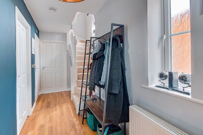 5 Bedroom Detached House To Rent In Dixon Close, Enfield, Redditch, Worcestershire, B97