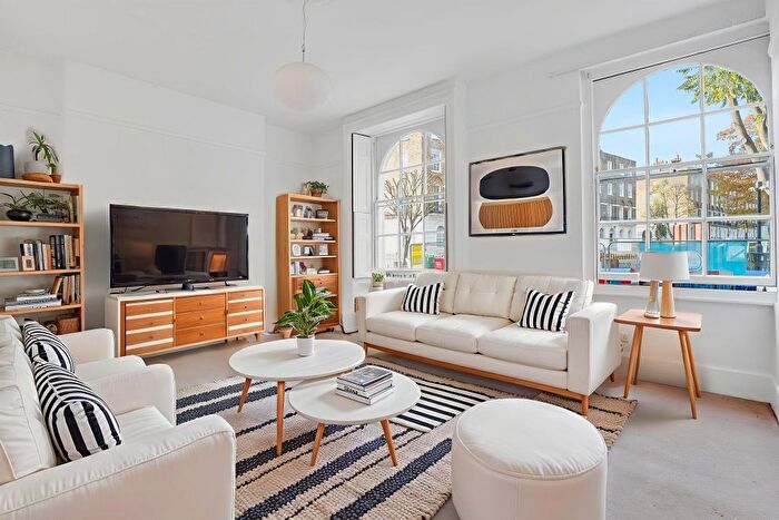 2 Bedroom Flat To Rent In Myddelton Square, Angel, EC1R