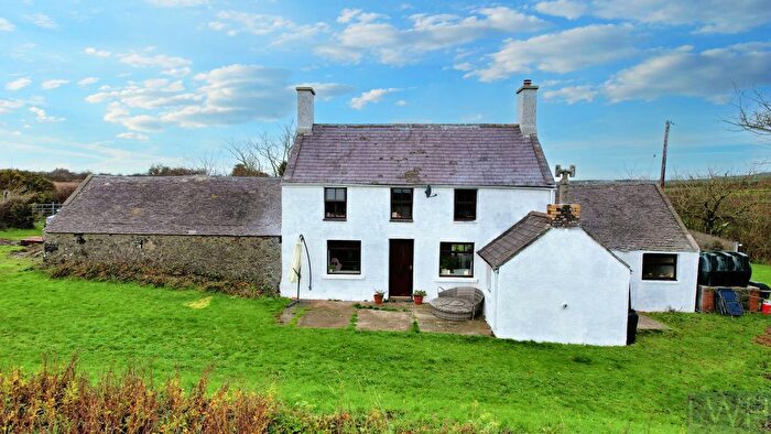 3 Bedroom Detached House For Sale In Rhos, Rhoshirwaun, LL53