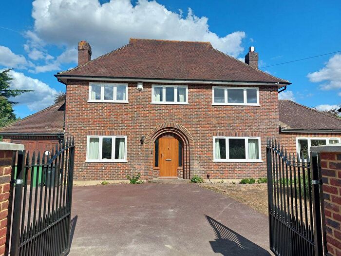 4 Bedroom Detached House To Rent In Woodfield Lane, Ashtead, KT21