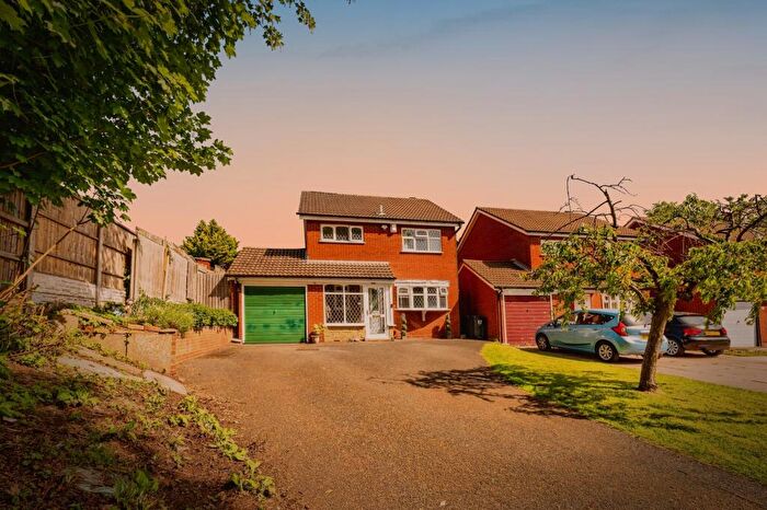 3 Bedroom Detached House For Sale In Ashleigh Drive, Birmingham, B20