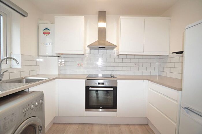 1 Bedroom Flat For Sale In Crystal Palace Parade, Crystal Palace, SE19