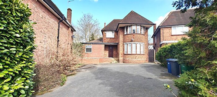 5 Bedroom Detached House For Sale In Connaught Drive, Golders Green, NW11
