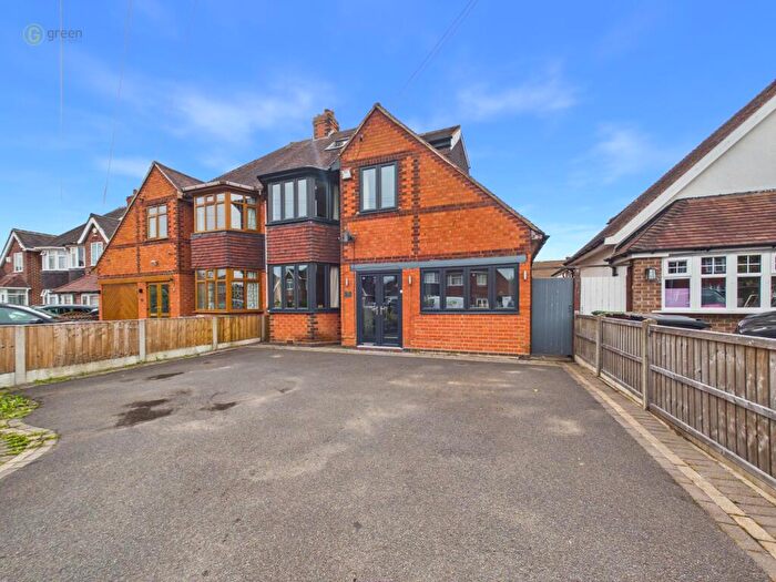 4 Bedroom Semi-Detached House For Sale In Hazelhurst Road, Castle Bromwich, B36