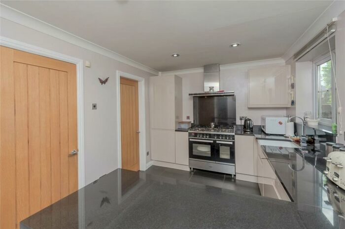 4 Bedroom Detached House For Sale In Red Vale, Gomersal, West Yorkshire, BD19