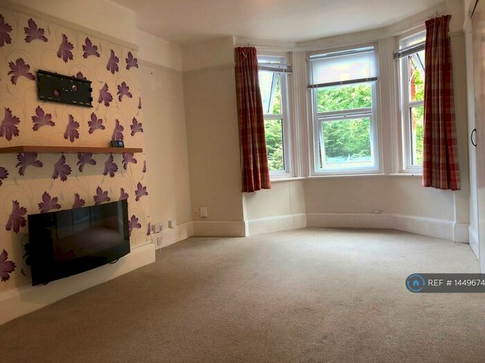 1 Bedroom Flat To Rent In First Floor Broadmead Road, Folkestone, CT19