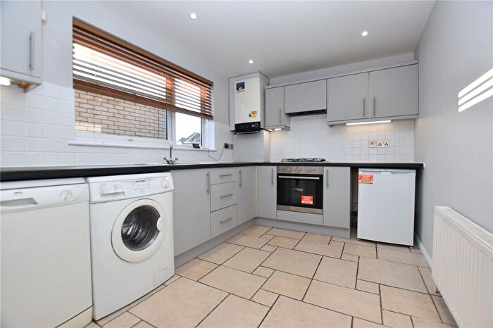 2 Bedroom Flat To Rent In Station Road, London, SE25