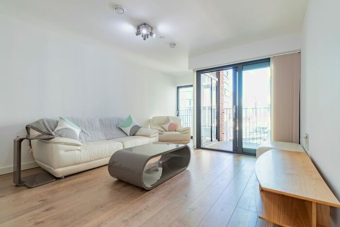 1 Bedroom Flat To Rent In Great Eastern Road, London, E15