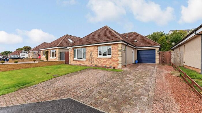 3 Bedroom Detached Bungalow For Sale In Valley Drive, Leslie, KY6