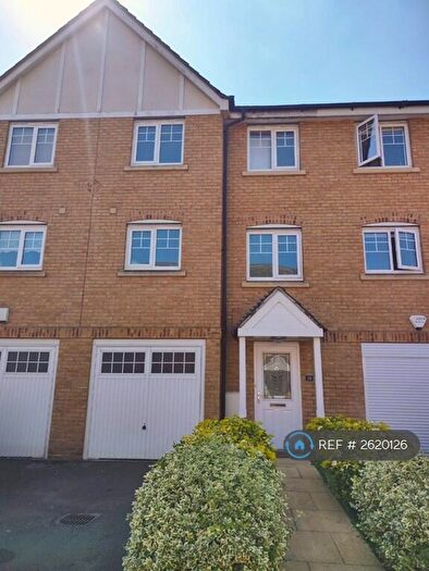 4 Bedroom Terraced House To Rent In Pascal Crescent, Reading, RG2