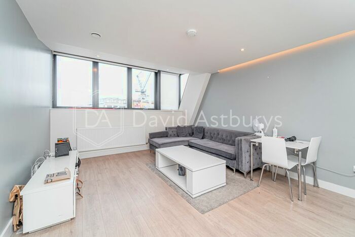 1 Bedroom Flat To Rent In Mayes Road, Wood Green, London, N22