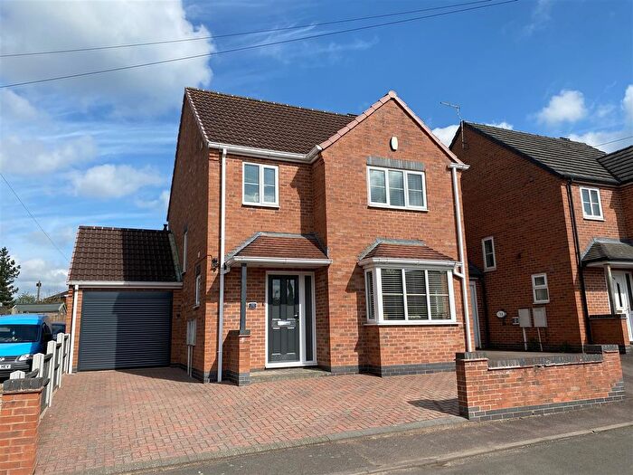 3 Bedroom Detached House For Sale In The Crest, Linton, DE12
