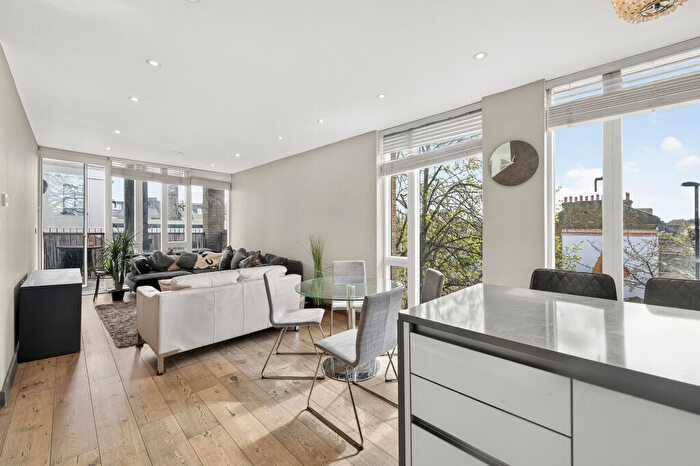 2 Bedroom Apartment To Rent In Langtry Court, Coulgate Street, London, SE4