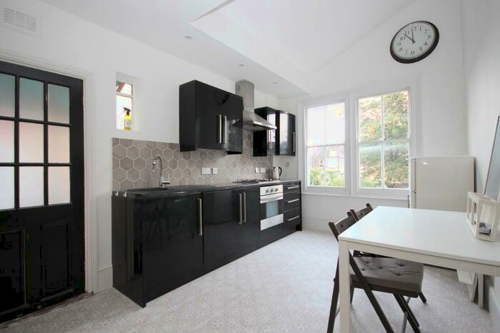 2 Bedroom Flat To Rent In Callis Road, London, E17