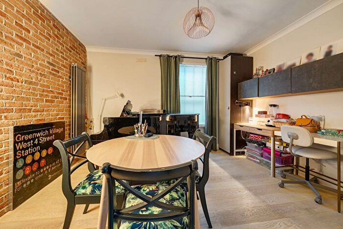 2 Bedroom Flat For Sale In Regents Park Road, Chalk Farm, London, NW1