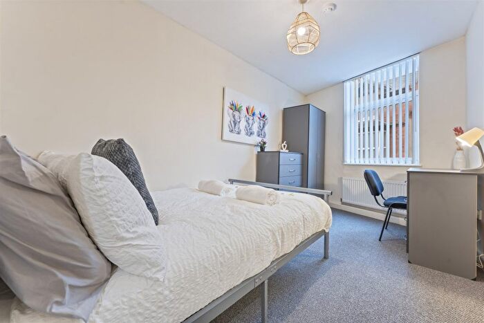 1 Bedroom Terraced House To Rent In Peveril Street, NG7