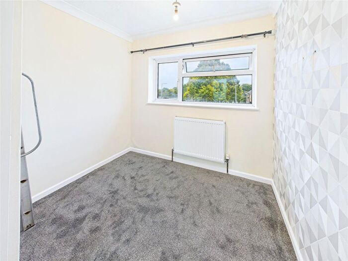 3 Bedroom End Of Terrace House For Sale In Long Riding, Basildon, SS14