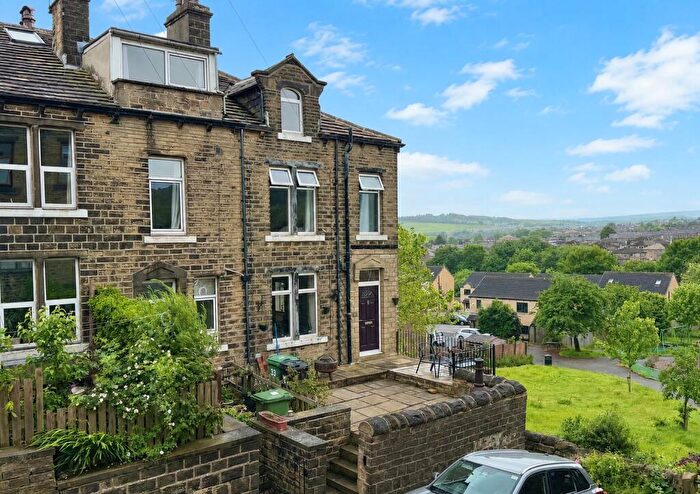 3 Bedroom End Of Terrace House To Rent In Spark Street, Huddersfield, West Yorkshire, HD3