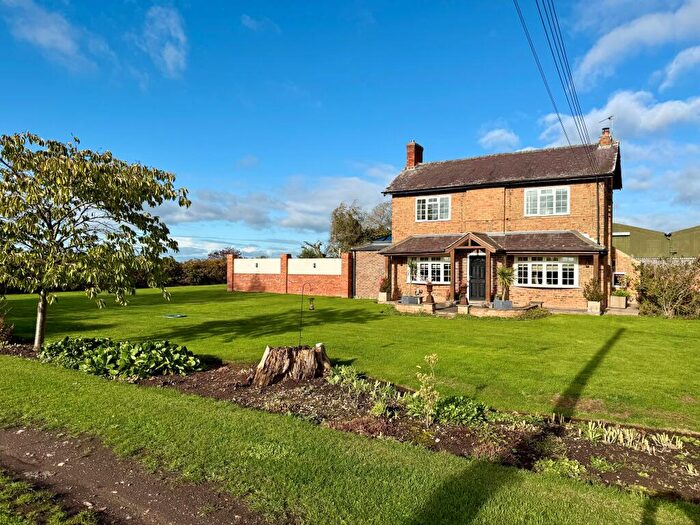 2 Bedroom Detached House For Sale In Ellicar Farm, Carr Road, Gringley On The Hill, Doncaster, DN10