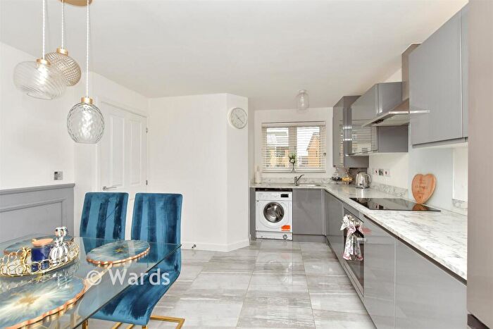 3 Bedroom Semi Detached House For Sale In Belgrave Avenue, Minster-On-Sea, Kent, ME12