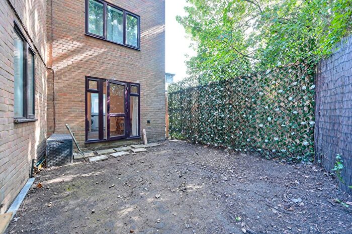1 Bedroom Flat To Rent In Aldous Court, North Kingston, Kingston Upon Thames, KT2