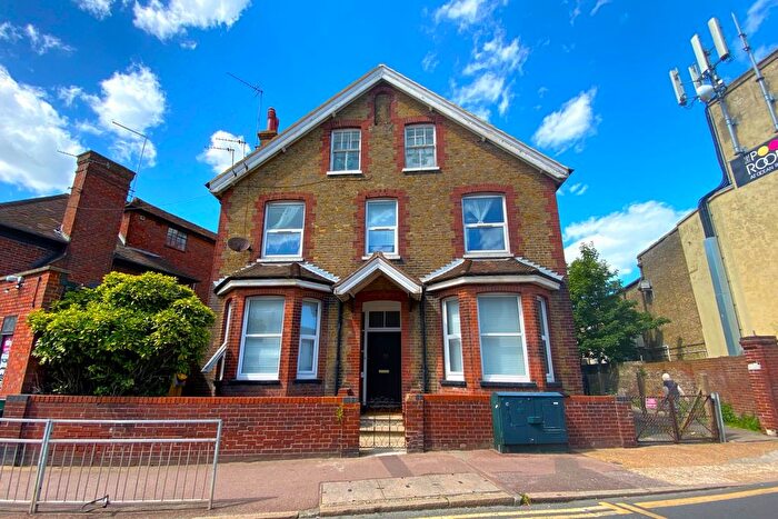 1 Bedroom Flat To Rent In Queen Street, Deal, CT14