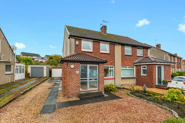 3 Bedroom Semi-Detached House For Sale In Weavers Knowe Crescent, Currie, EH14
