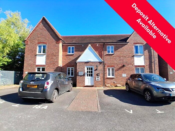 2 Bedroom Apartment To Rent In Marina Way, Abingdon, Oxfordshire, OX14