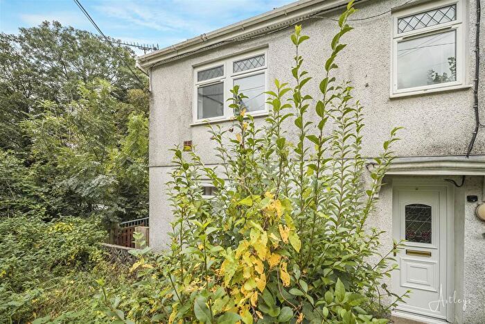 2 Bedroom Apartment For Sale In Meadow Road, Neath, SA11