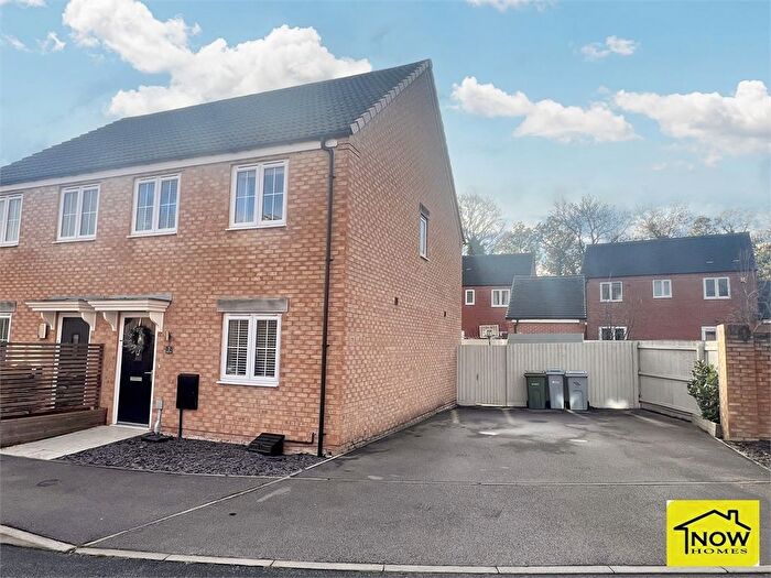 3 Bedroom Semi Detached House For Sale In Lily Lane, Newark, Nottinghamshire., NG24