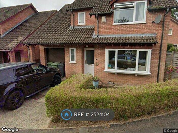 4 Bedroom Detached House To Rent In Sarisbury Close, Hampshire, RG26